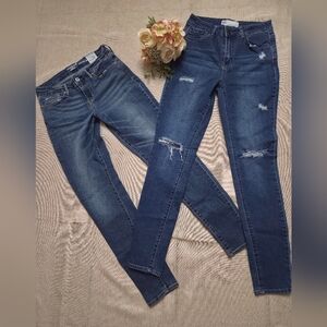 RSQ Skinny Classic Blue Women's Jeans. Denizen Levi's Skinny Junior Jeans.